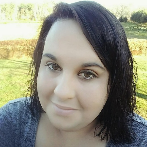 Meet your Posher, Patricia - Picture 1 of 1